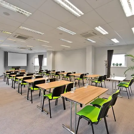 Green Vilnius Hotel Готель Вільнюс